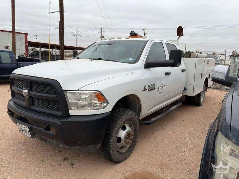 2018 Ram 3500 4x4 Crew Cab Auto Crane ECH32 3,200lb. Crane Service Truck