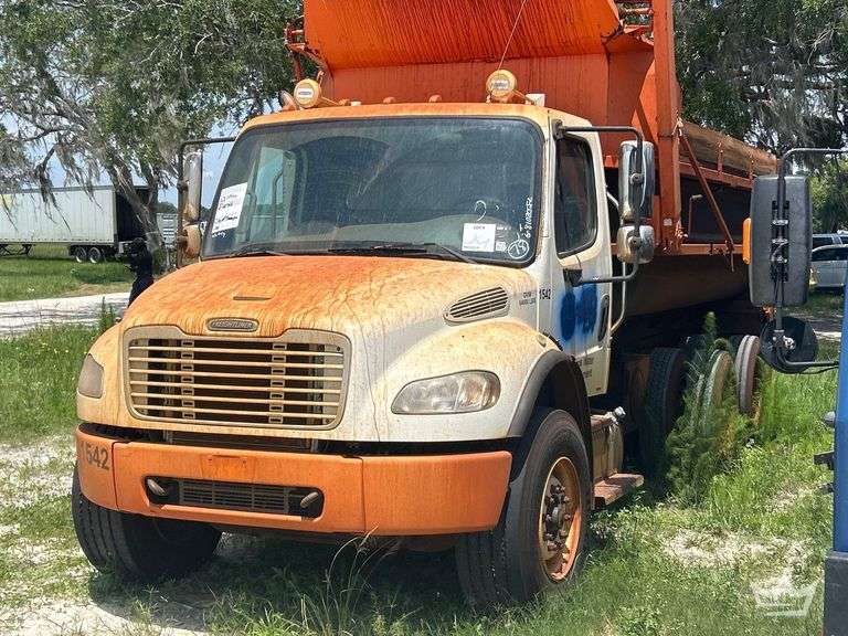 2013 Freightliner T/A Dump Truck