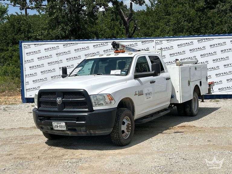 2018 Ram 3500 4x4 Crew Cab Auto Crane ECH32 3,200lb. Crane Service Truck