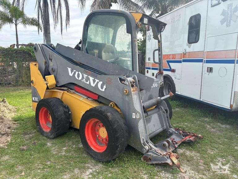Volvo MC115C Compact Wheel Loader Skid Steer