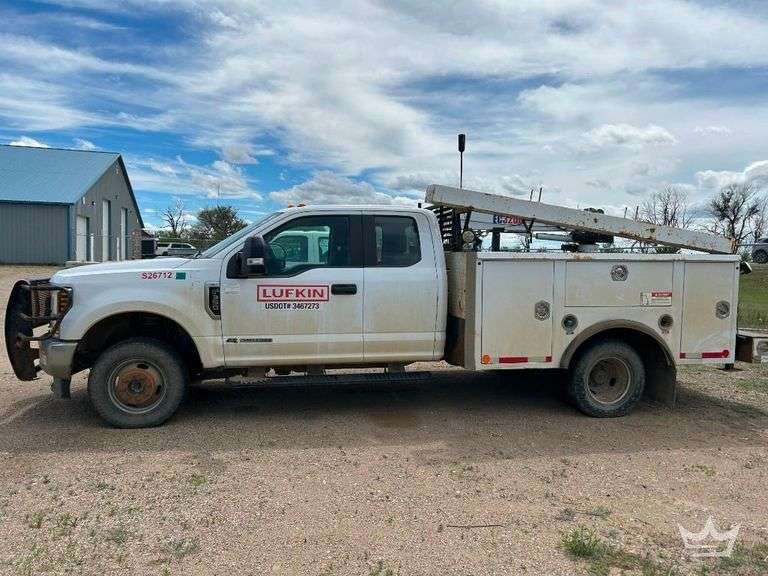 2018 Ford F-350 4x4 Ext. Cab EC 3,200lb. Crane Service Truck