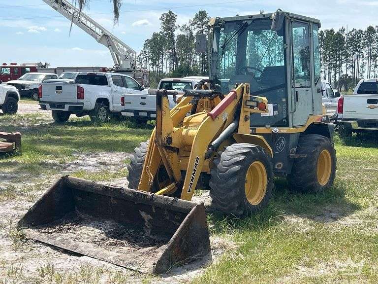 2012 Yanmar V4-6 Mini Articulating Wheel Loader