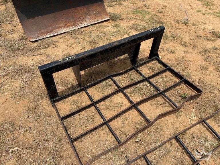 Mini Skid Steer Level