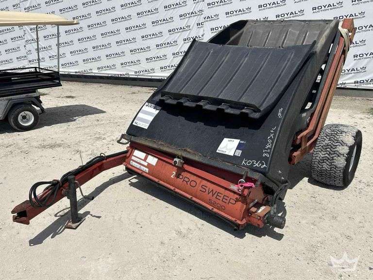 2007 Toro Pro Sweep 5200 Turf Sweeper Tractor Attachment