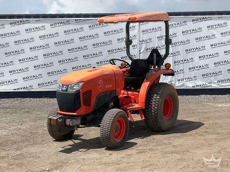 2015 Kubota L3301D 33HP Utility Tractor