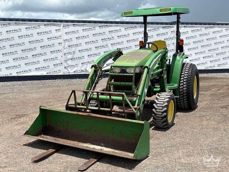 2006 John Deere 4120 43HP Utility Loader Tractor