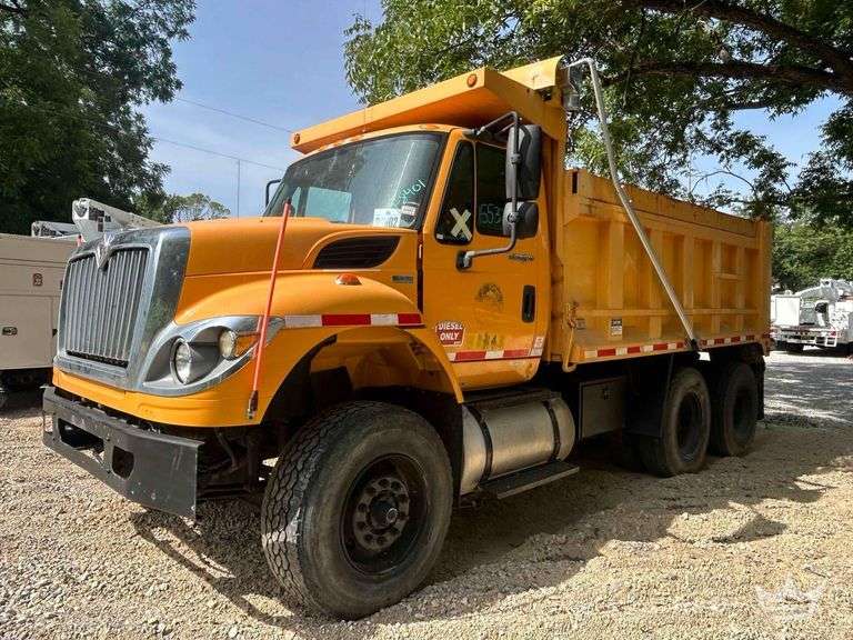 2011 International WorkStar 7500 Godwin 400T T/A Dump Truck