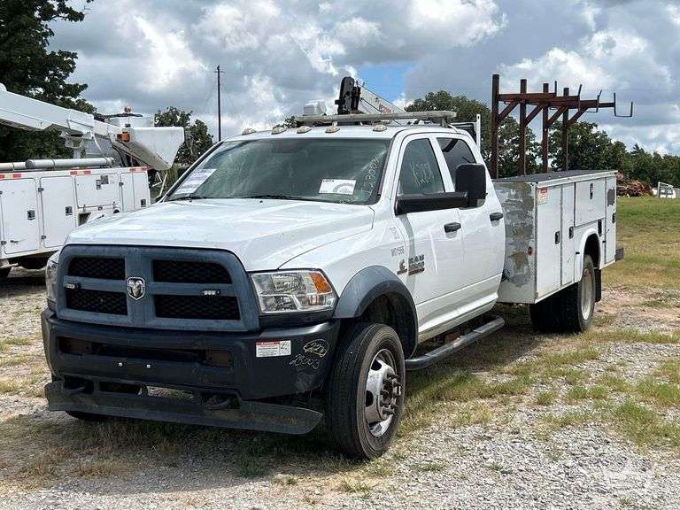 2016 Ram 5500HD Crew Cab Stellar EC3200 3,200lbs Crane Service Truck