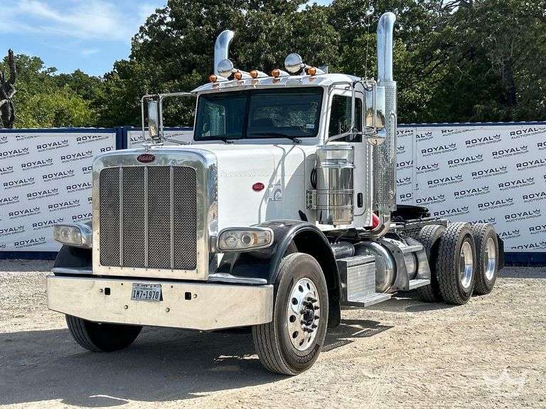 2020 Peterbilt 389 T/A Day Cab Truck Tractor