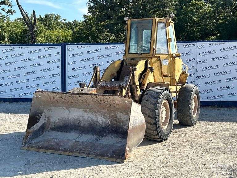 1981 Caterpillar 920 Articulated Wheel Loader