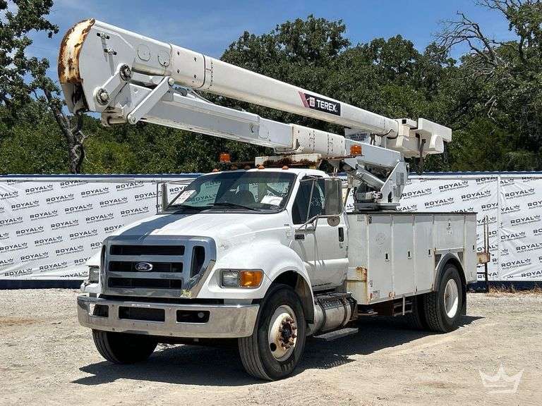 2015 Ford F-750 Terex Hi-Ranger 5TC-55 55ft. Material Handling Insulated Bucket Truck