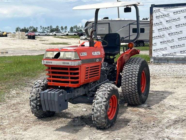 Kubota L2350 25HP 4WD Utility Tractor
