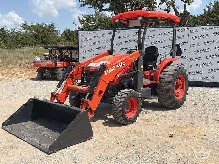 2017 Kubota M62 4WD 63HP Loader Utility Tractor