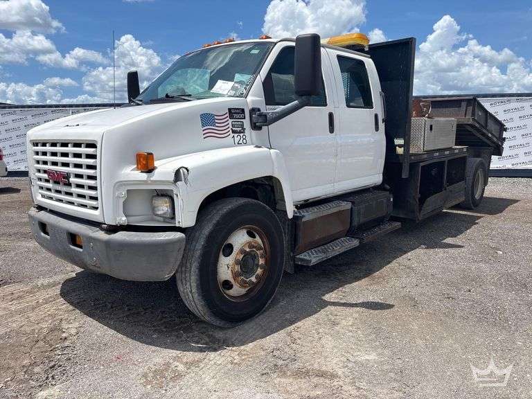 2006 GMC C7500 Crew Cab Utility Service Dump Truck