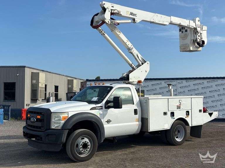2016 Ford F-550 AT37G 37ft. Insulated Bucket Truck