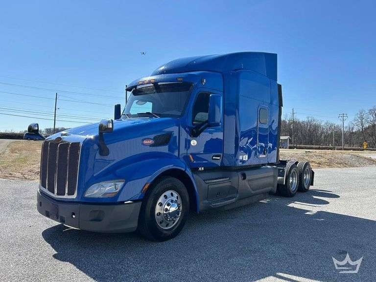 2018 Peterbilt 579 T/A Sleeper Cab Truck Tractor
