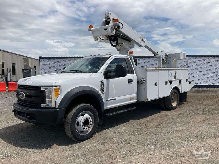 2017 Ford F-450 Altec AT235 35ft. Bucket Truck