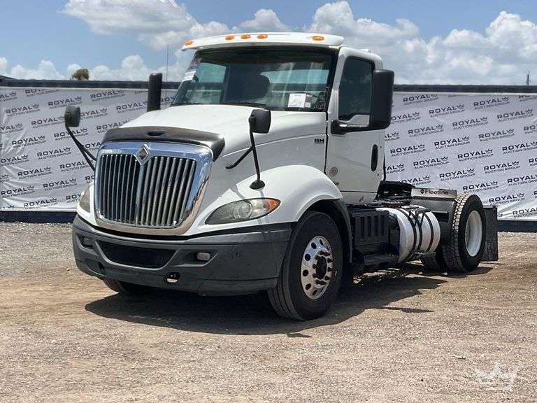 2019 International RH613 S/A Day Cab Truck Tractor