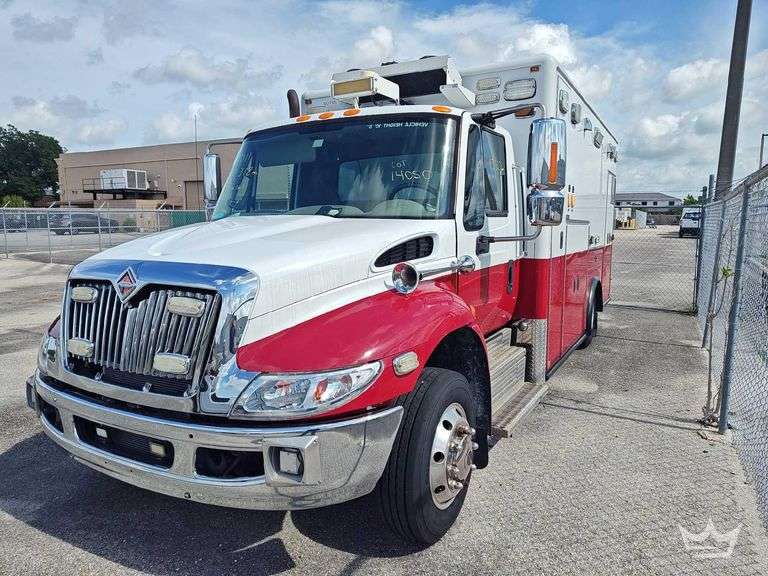 2011 International DuraStar 4300 Ambulance