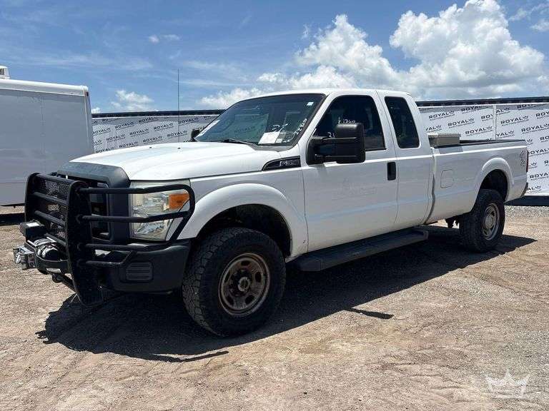 2016 Ford F-350 4x4 Ext. Cab Pickup Truck