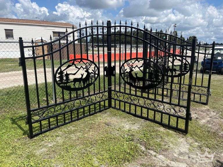 2026 Greatbear 14ft Bi-Parting Iron Gate Deer Style