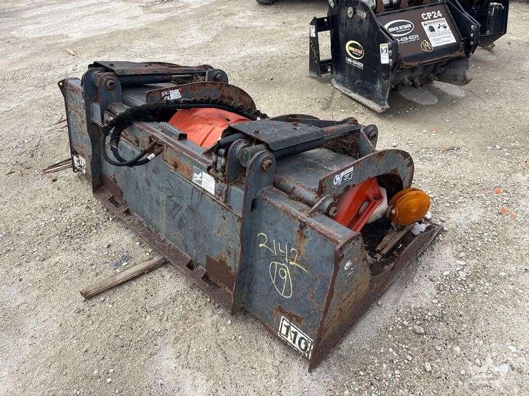 Grapple Bucket Skid Steer Attachment