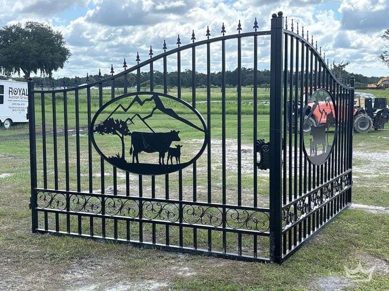 2026 Greatbear 20ft Bi-Parting Iron Gate Cow Style