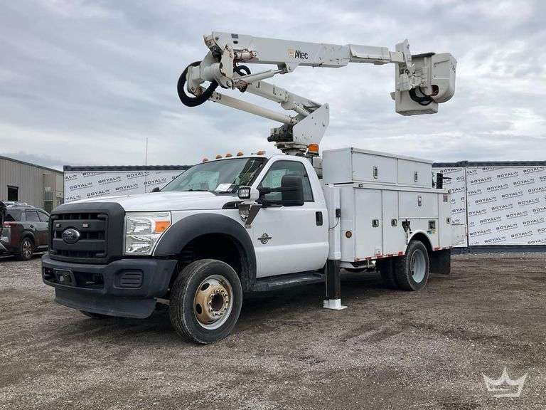 2014 Ford F-550 Altec AT37G 37ft. Insulated Bucket Truck
