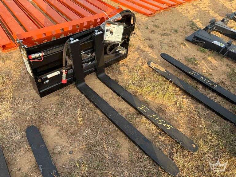 Wolverine Skid Steer Pallet Forks