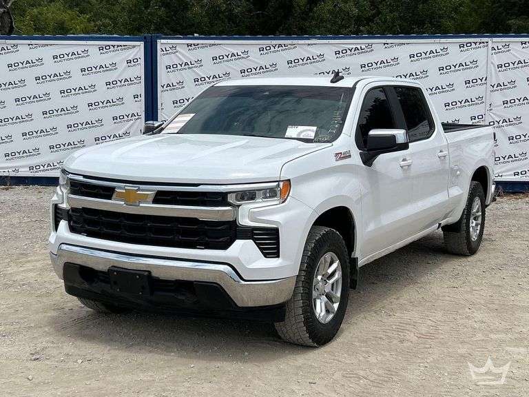 2023 Chevrolet Silverado 1500 4x4 Crew Cab Pickup Truck