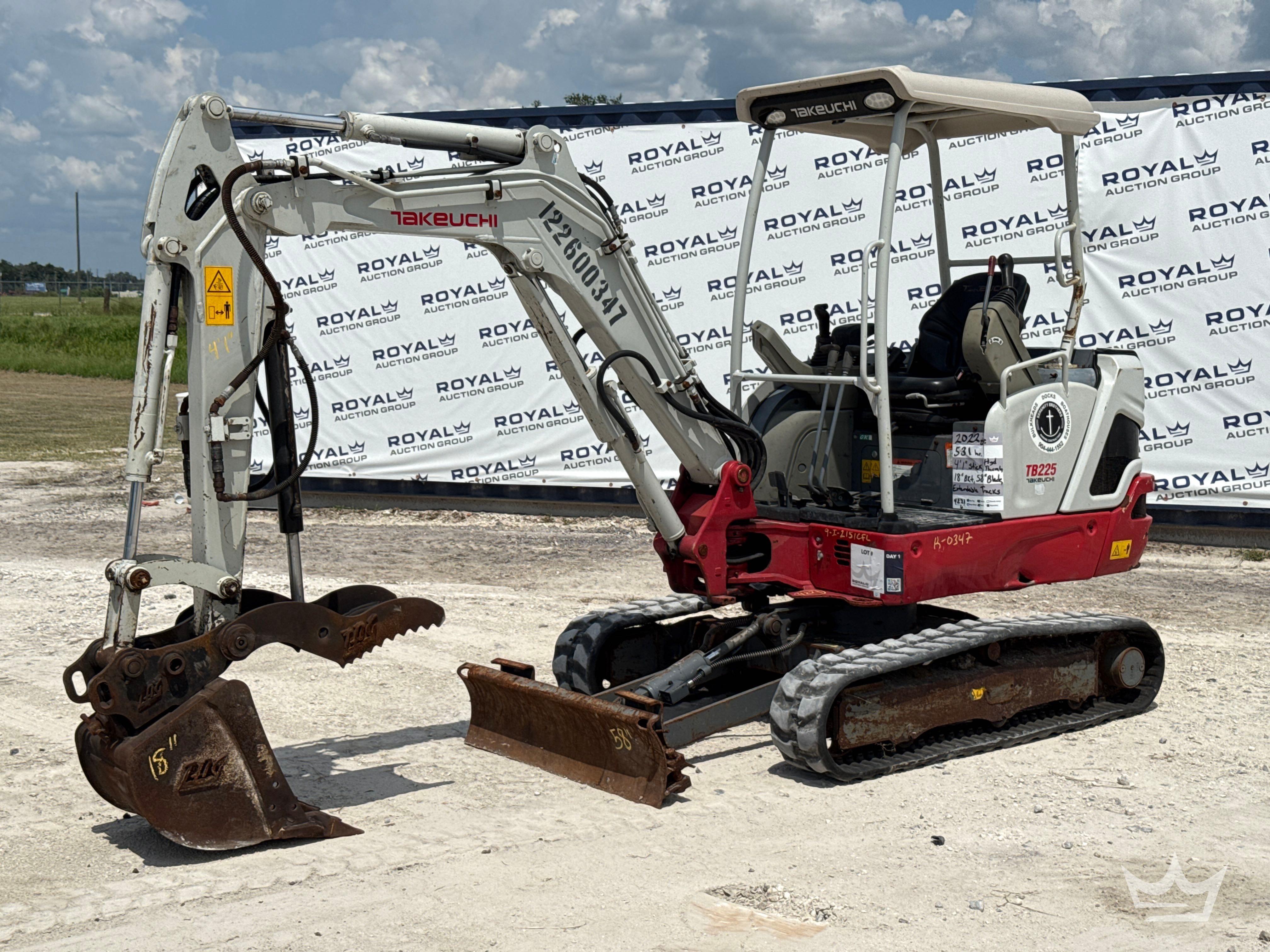 2022 Takeuchi TB225 Mini Excavator