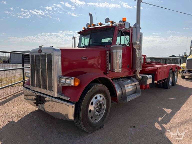 2004 Peterbilt 379 T/A Oilfield Winch Truck