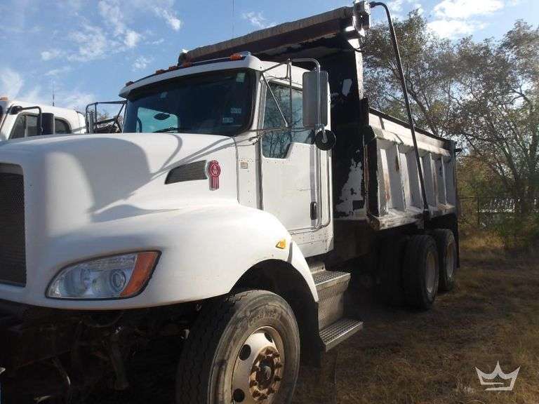 2011 Kenworth T400 T/A Dump Truck