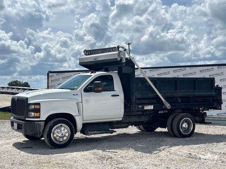 2019 International CV515 S/A Landscape Dump Truck