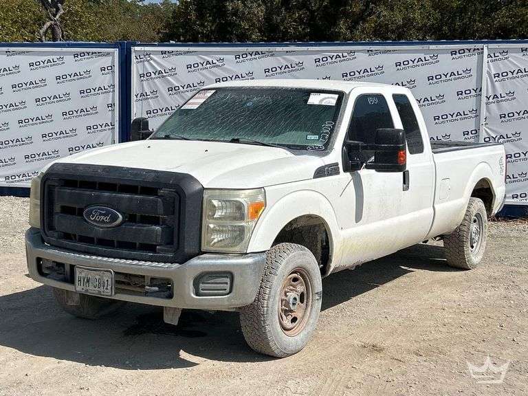 2015 Ford F-250 4x4 Ext. Cab Pickup Truck
