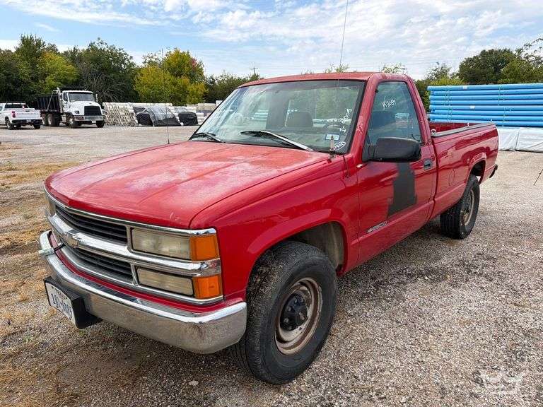 1998 Chevrolet Silverado 2500 Pickup Truck