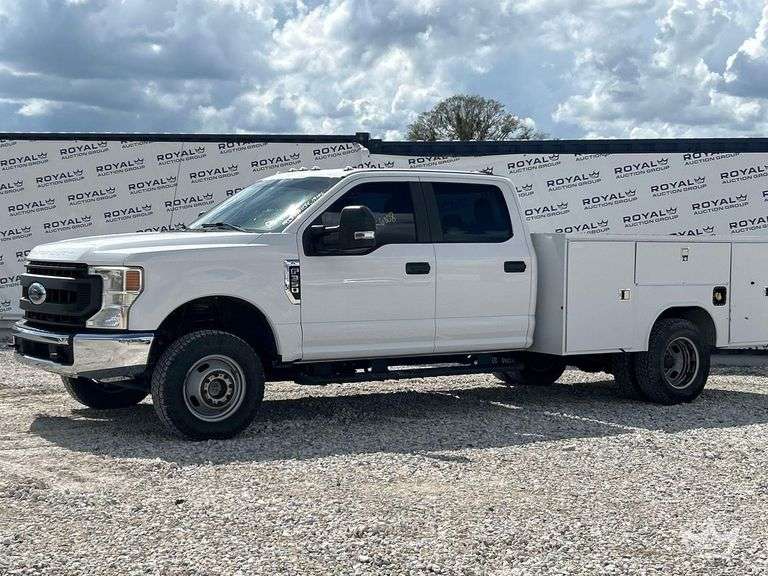 2020 Ford F-350 4x4 Crew Cab Reading Service Truck