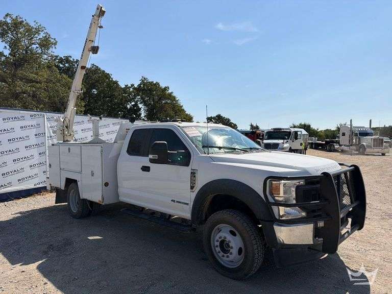 2022 Ford F-550 4x4 Ext Cab Lift Moore 4000X 4,000lbs Crane Mechanics Truck