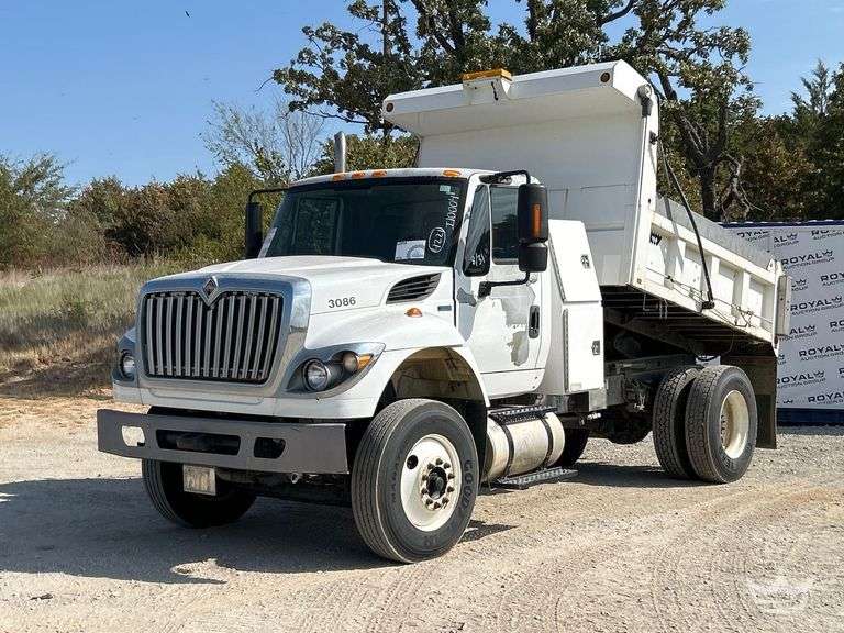 2013 International WorkStar 7400 Warren U10 5/6yd. S/A Dump Truck