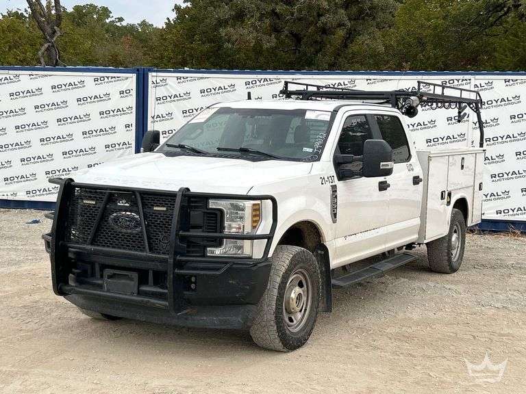 2019 Ford F-350 4x4 Crew Cab Knapheide Service Truck