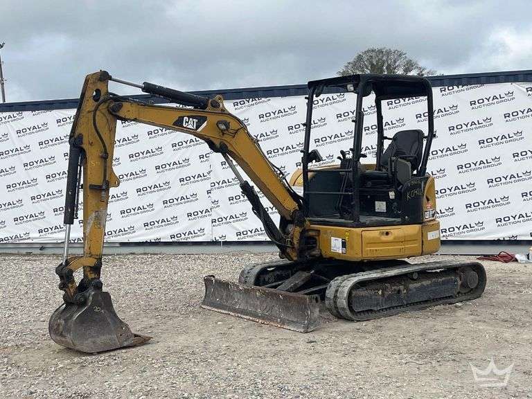 2016 Caterpillar 303.5E2 Mini Excavator