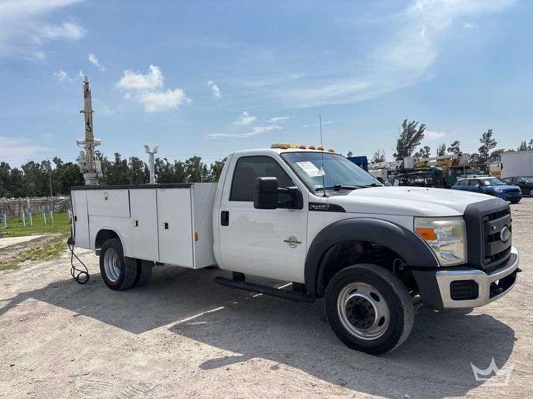 2015 Ford F-450 Liftmoore 206 2,000lb. Crane Service Truck