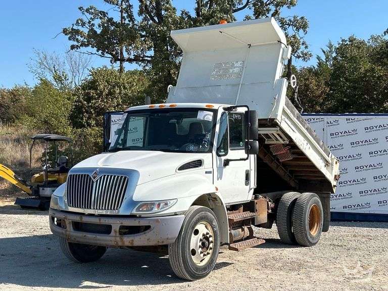 2012 International DuraStar 4300 S/A Mason Dump Truck