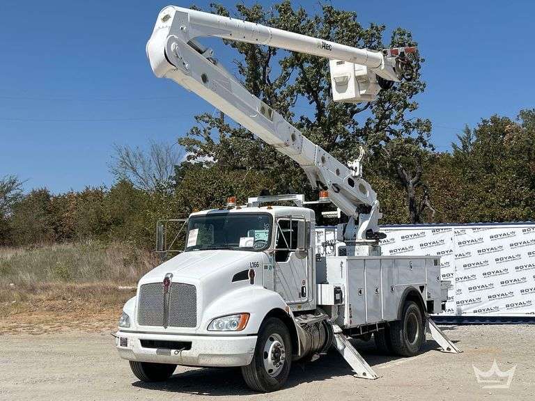 2019 Kenworth T370 Altec AA55 56ft. Material Handing Bucket Truck