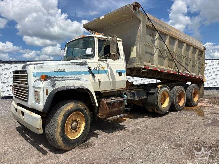 1993 Ford LT9000 Tri Axle Dump Truck