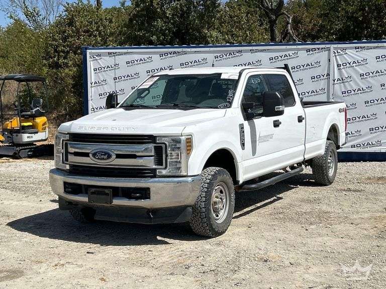 2019 Ford F-250 4X4 Crew Cab Pickup Truck