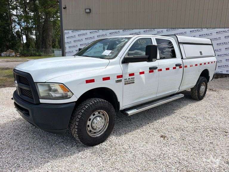 2015 Ram 3500 4x4 Crew Cab Pickup Truck