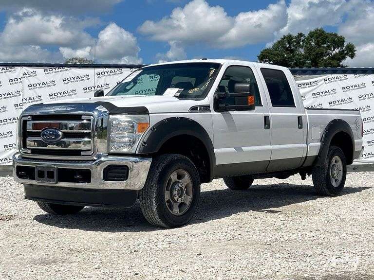 2016 Ford F-250 SD 4x4 Crew Cab Pickup Truck