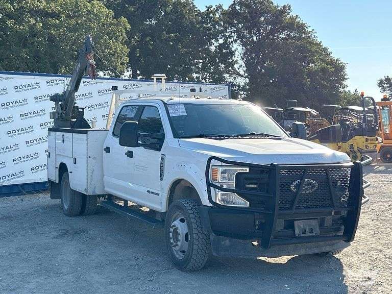 2021 Ford F-450 4x4  Crew Cab Venturo ET12 3,500lb. Crane Service Truck