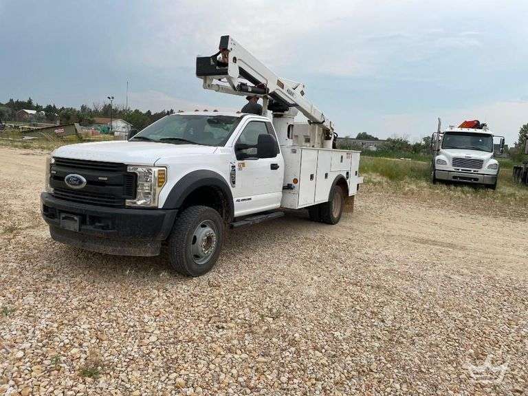 2019 Ford F-550 4x4 Versalift Bucket Truck